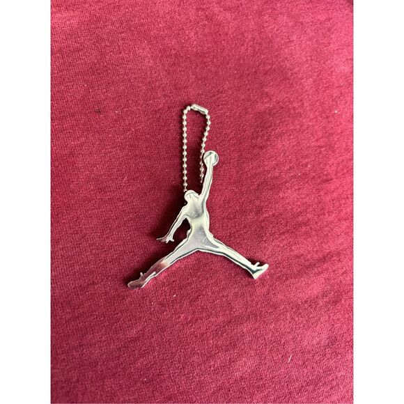 Brand New Nike Men’s White Air Jordan 1 Retro Low OG Sneaker Shoes Size 7 - Picture 2 of 9